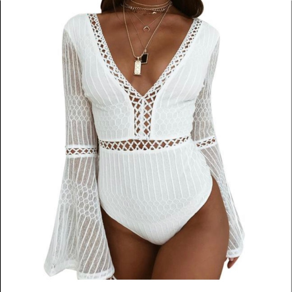 WHITE LONG SLEEVE BODYSUIT